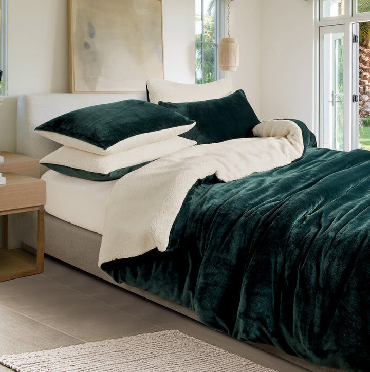 2-in-1 Teddy Sherpa Quilt Cover Set (King Size - Emerald Green)