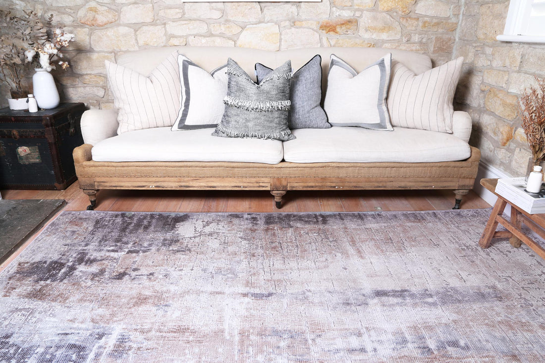 vintage-crown-leopold-ash-ivory-distressed-vintage-round-rug 160x160