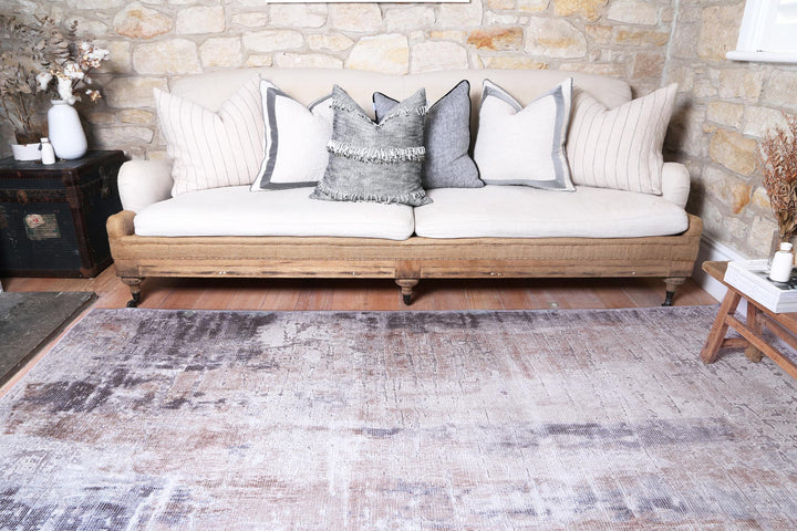 vintage-crown-leopold-ash-ivory-distressed-vintage-round-rug 160x160
